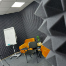 Наши студии оборудованы звукоизоляцией, чтобы вы слушали лекции с комфортом
